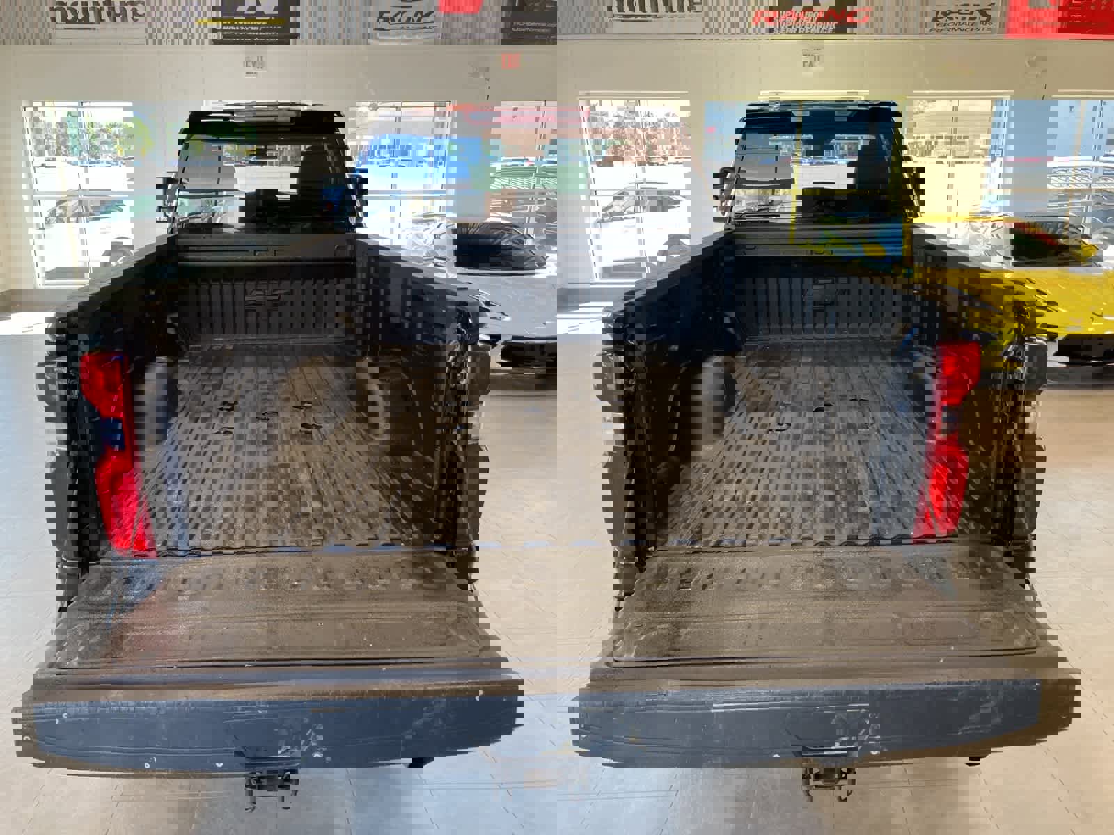 Used 2021 Chevrolet Silverado 2500 Custom w/ Custom Value Package image 26