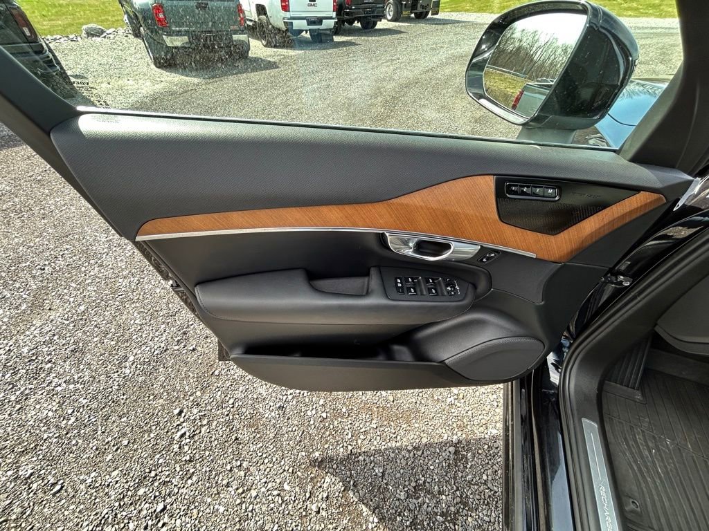 Used 2023 Volvo XC90 T8 Plus w/ Protection Package image 10