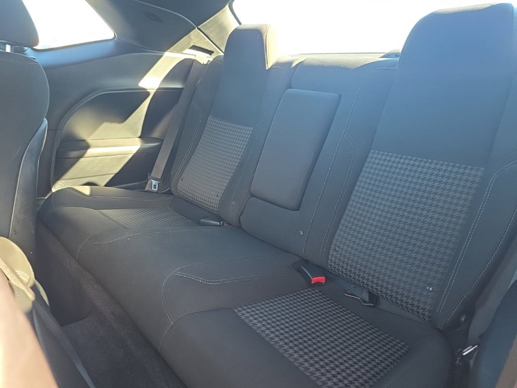 Used 2018 Dodge Challenger SXT RWD image 10