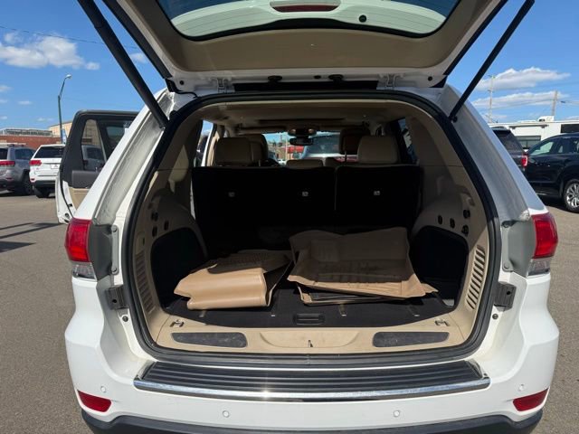 Used 2017 Jeep Grand Cherokee Limited AWD/4WD image 12