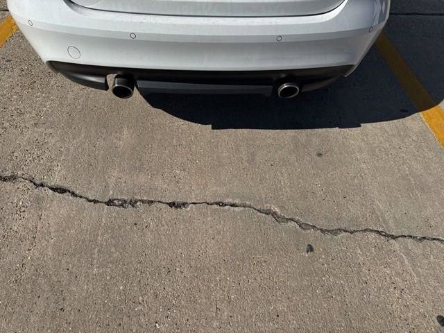 Used 2019 Jaguar XF Premium image 6