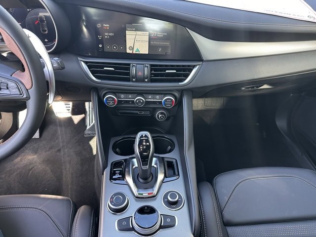 New 2025 Alfa Romeo Giulia AWD w/ Driving Assist Package image 15