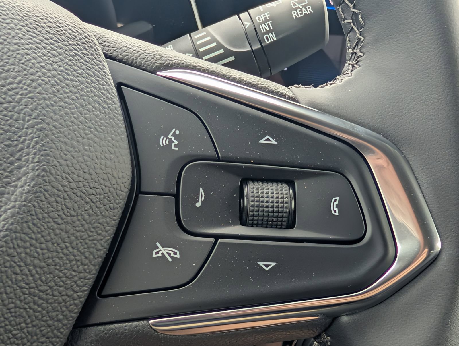 New 2026 Chevrolet Trax LT w/ Driver Confidence Package image 17