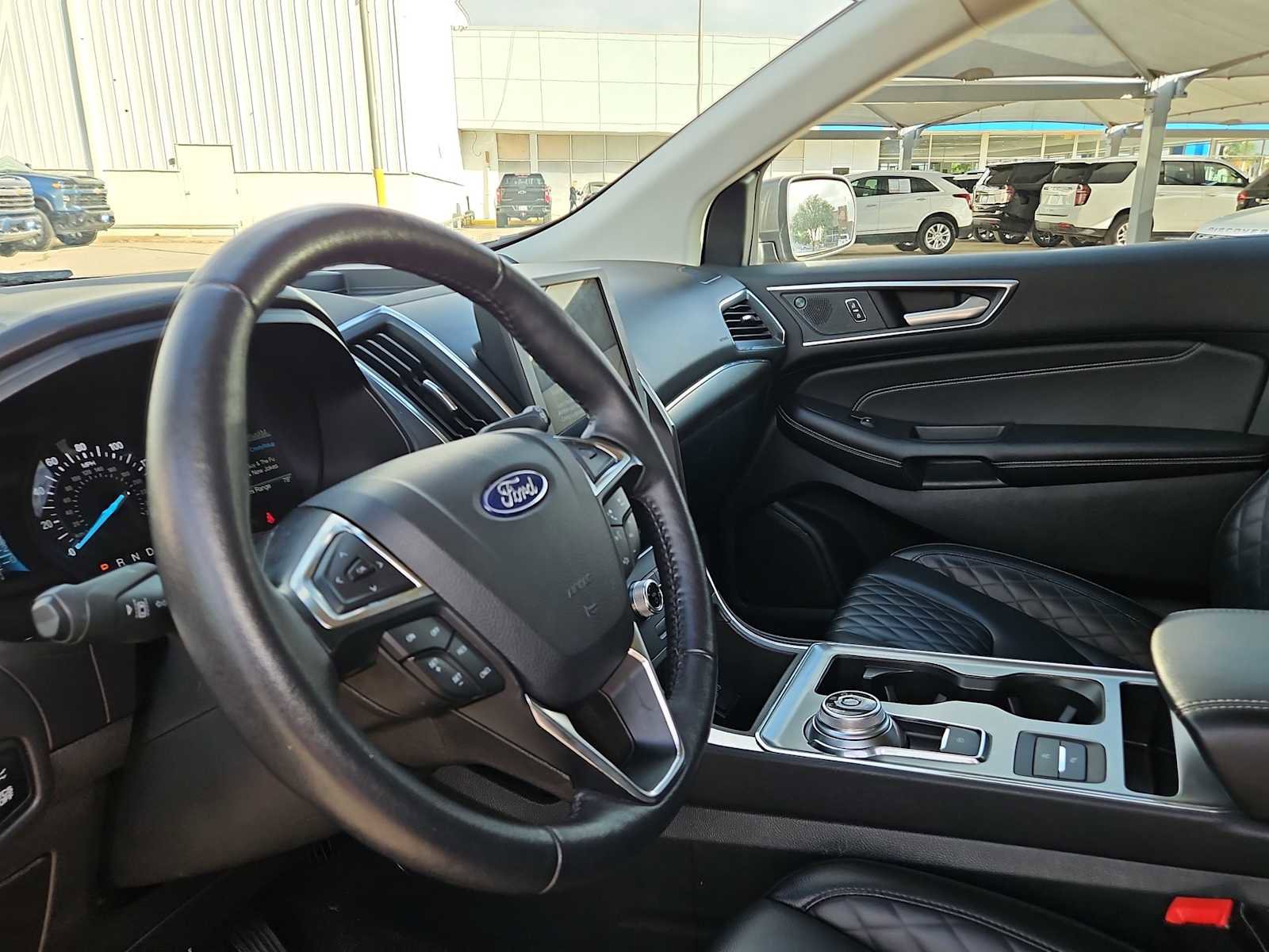 Used 2024 Ford Edge Titanium image 10