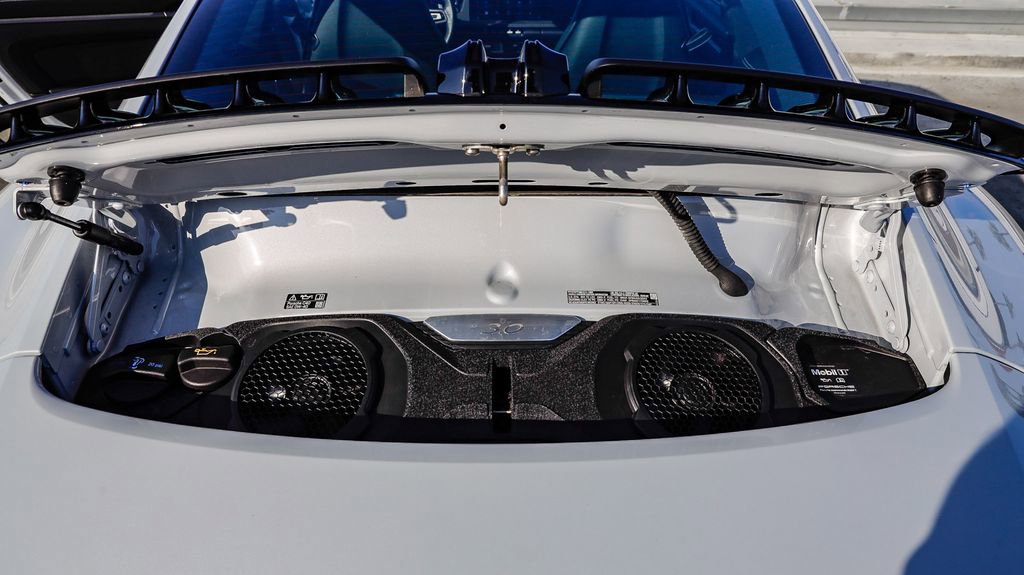 Used 2025 Porsche 911 Carrera image 30