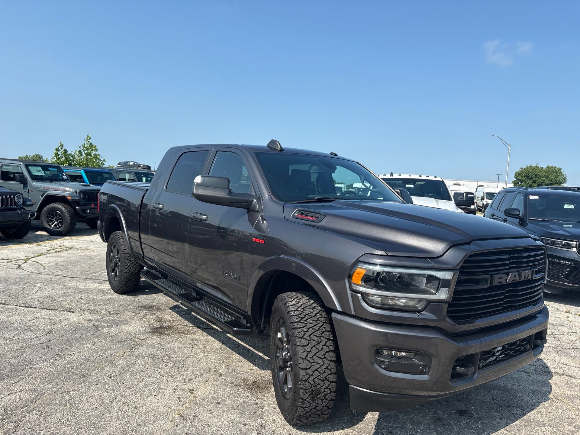 Used 2020 RAM 2500 Laramie w/ Night Edition AWD/4WD image 4