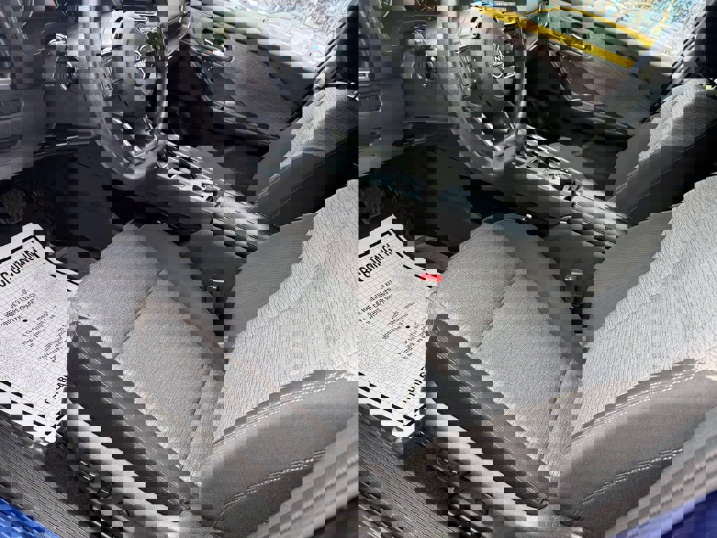 Used 2023 Nissan Rogue SV image 10