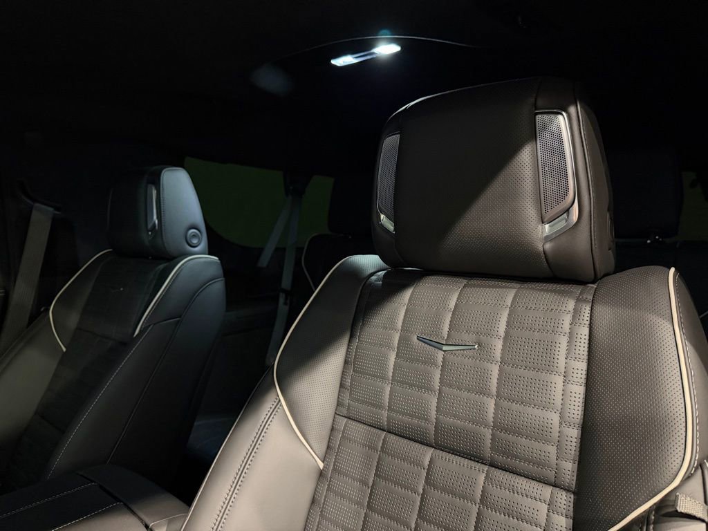 Used 2026 Cadillac Escalade ESV V image 42