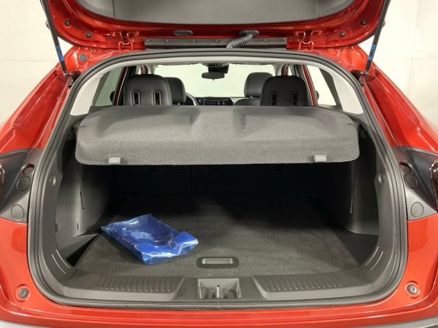 Used 2024 Chevrolet Trax LT w/ Driver Confidence Package FWD image 38
