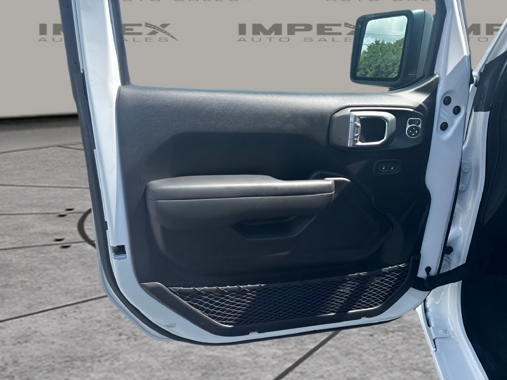 Used 2025 Jeep Wrangler Sport AWD/4WD image 19