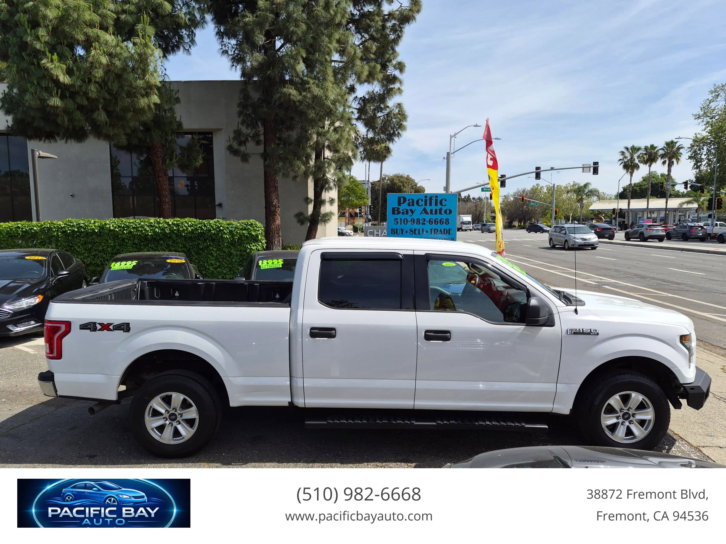Used 2015 Ford F150 XLT w/ Trailer Tow Package image 8