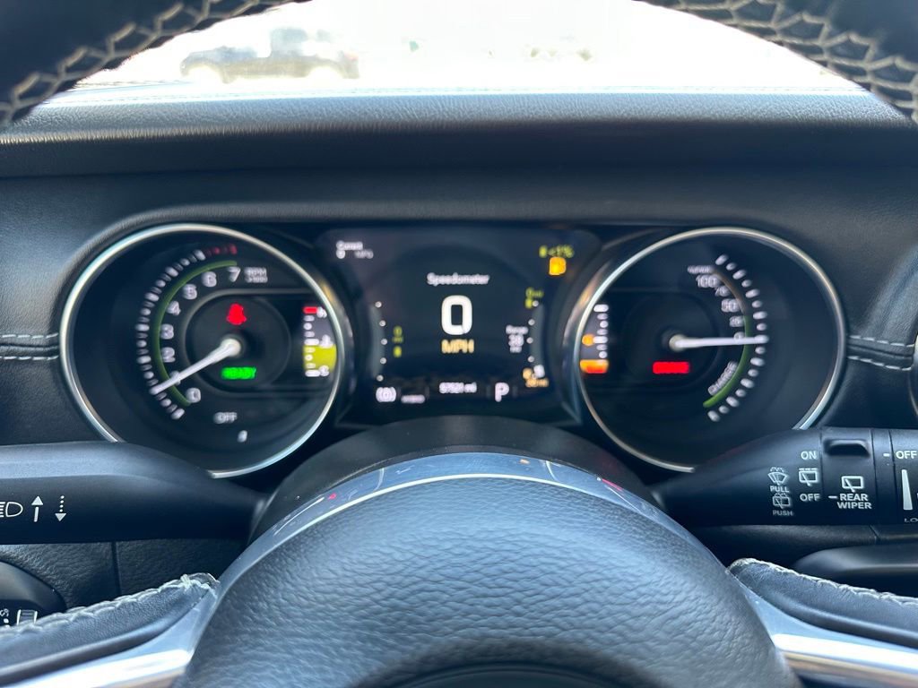 Used 2021 Jeep Wrangler Unlimited Sahara AWD/4WD image 24