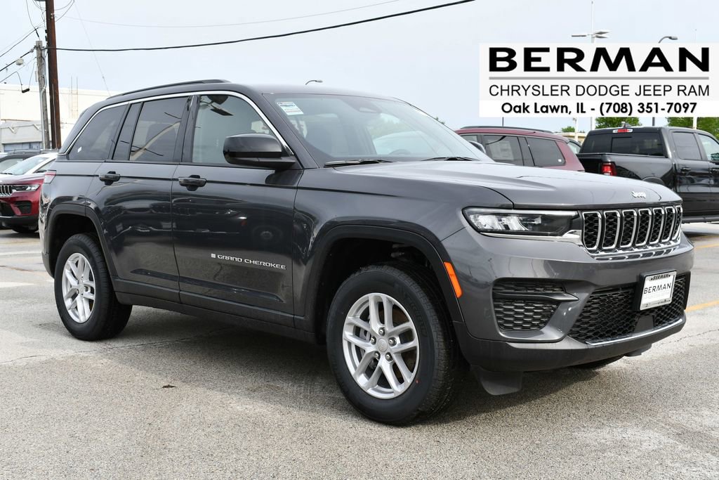 New 2026 Jeep Grand Cherokee Laredo AWD/4WD image 1
