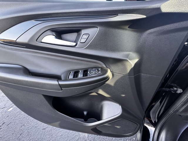 Used 2021 Chevrolet TrailBlazer RS w/ Convenience Package image 12