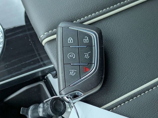 New 2026 Cadillac Escalade ESV Sport w/ LPO, ONYX Package AWD/4WD image 35