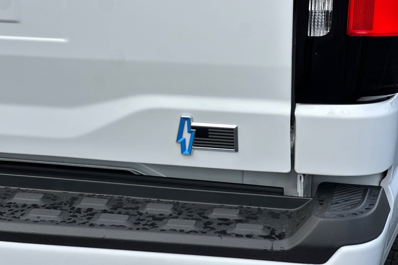 New 2025 Ford F150 Lightning XLT image 26