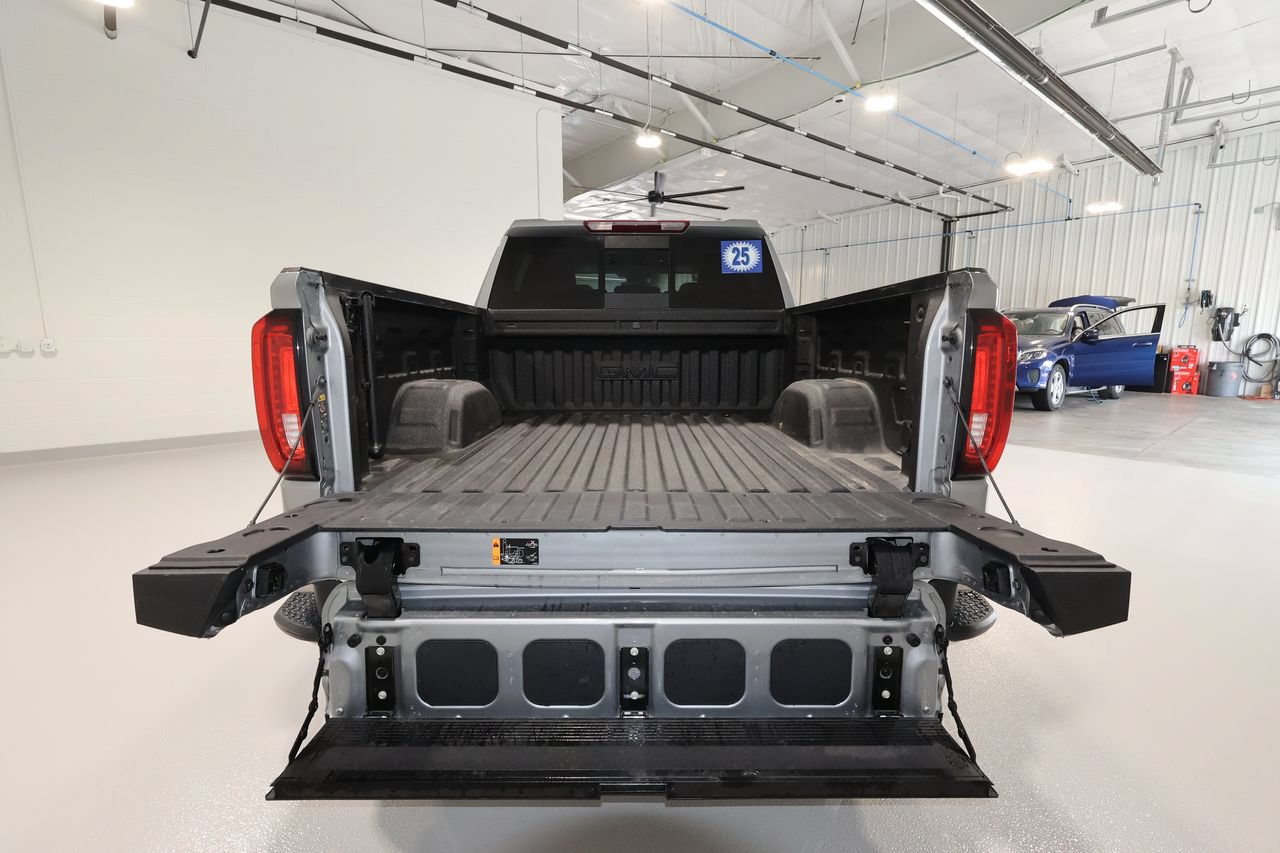 Used 2025 GMC Sierra 1500 SLT w/ SLT Premium Plus Package AWD/4WD image 26
