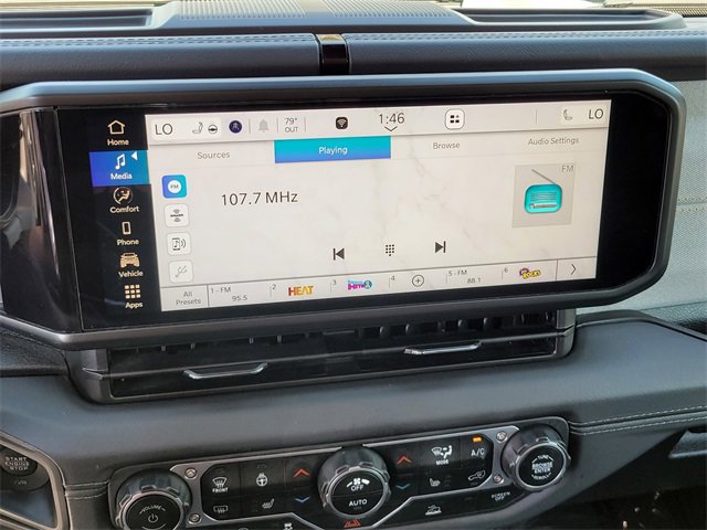 Used 2024 Jeep Wrangler Sahara image 18