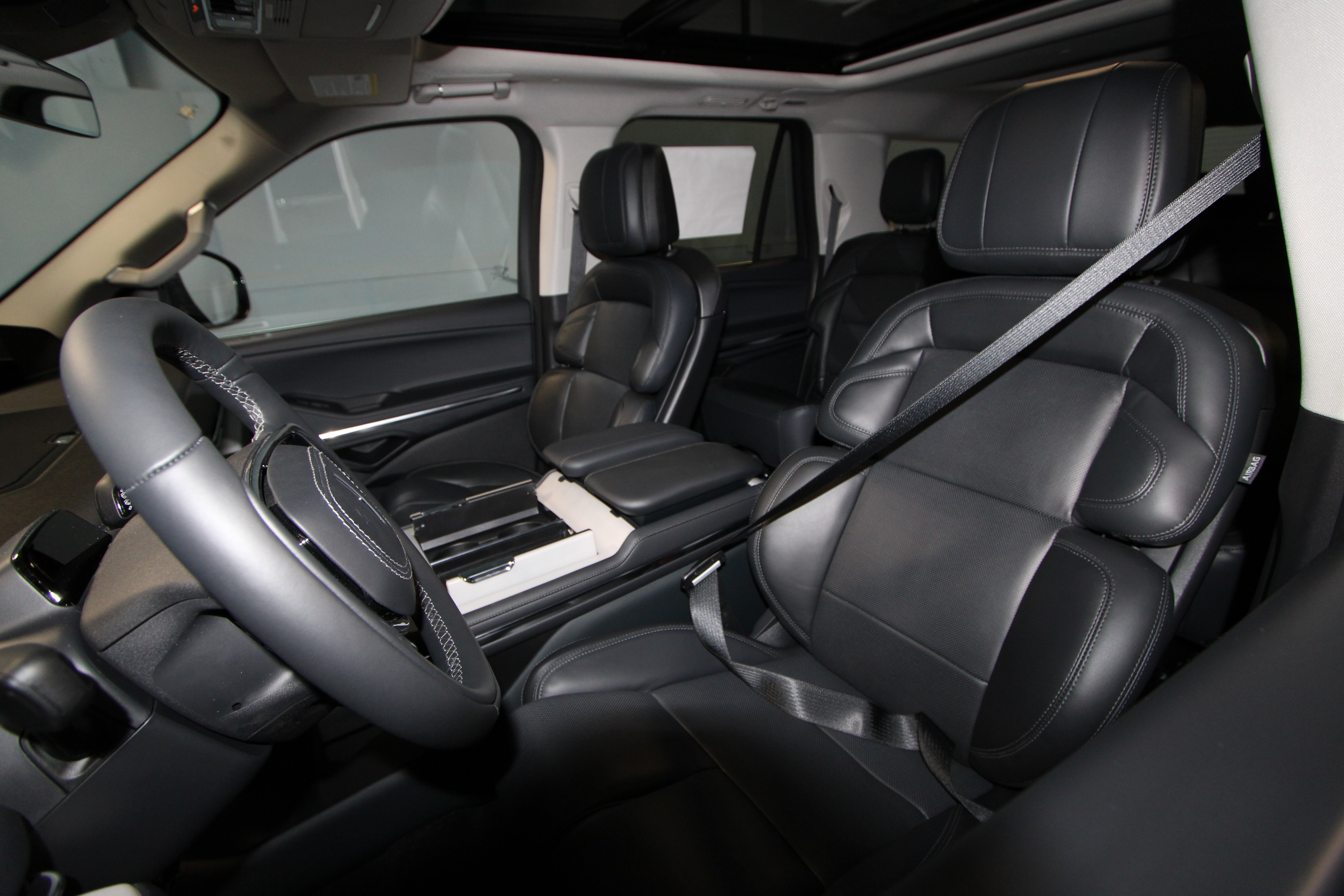 New 2027 Lincoln Navigator L Reserve AWD/4WD image 3