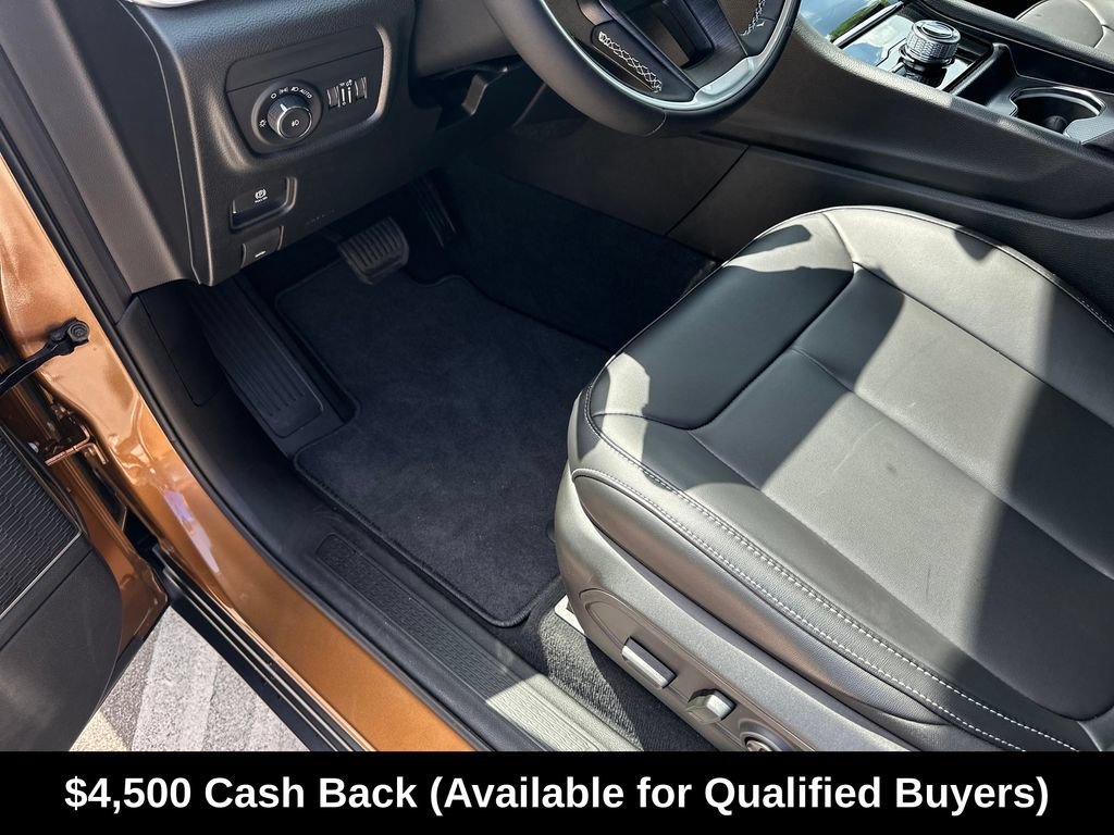New 2026 Jeep Grand Cherokee L Limited w/ Trailer Tow Package AWD/4WD image 20
