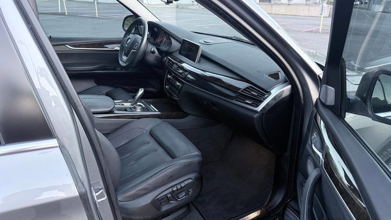 Used 2016 BMW X5 xDrive50i AWD/4WD image 29