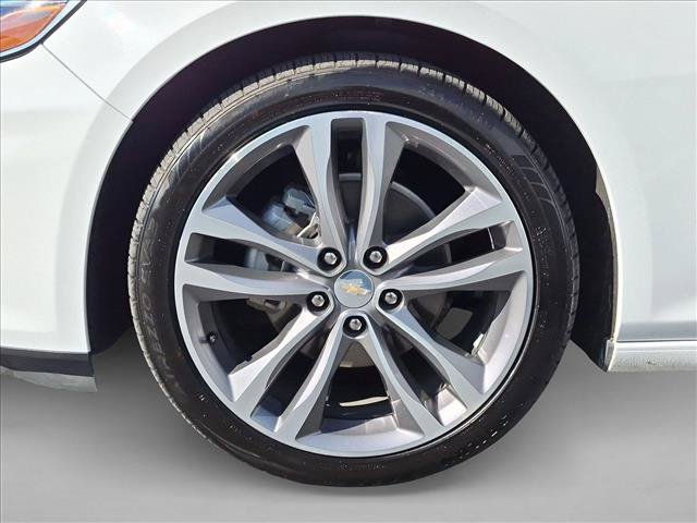 Used 2023 Chevrolet Malibu LT FWD image 23