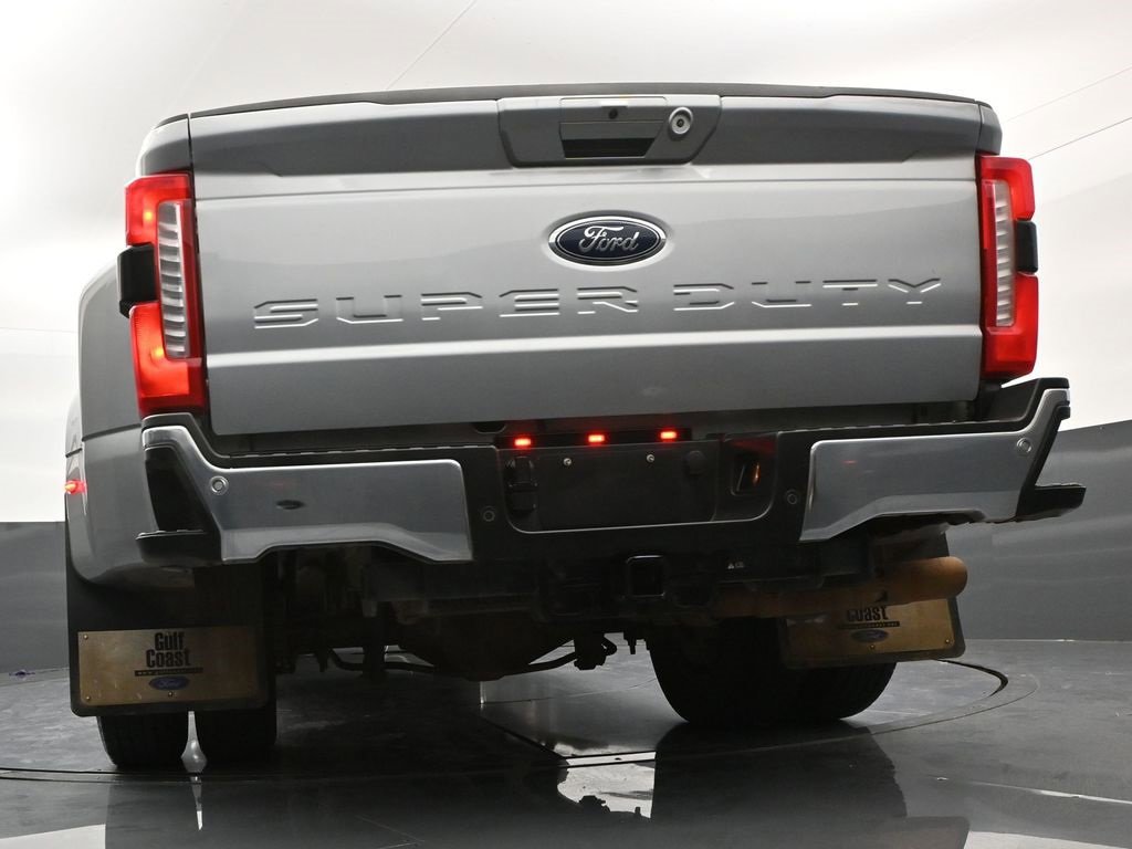 Used 2024 Ford F350 Lariat image 32
