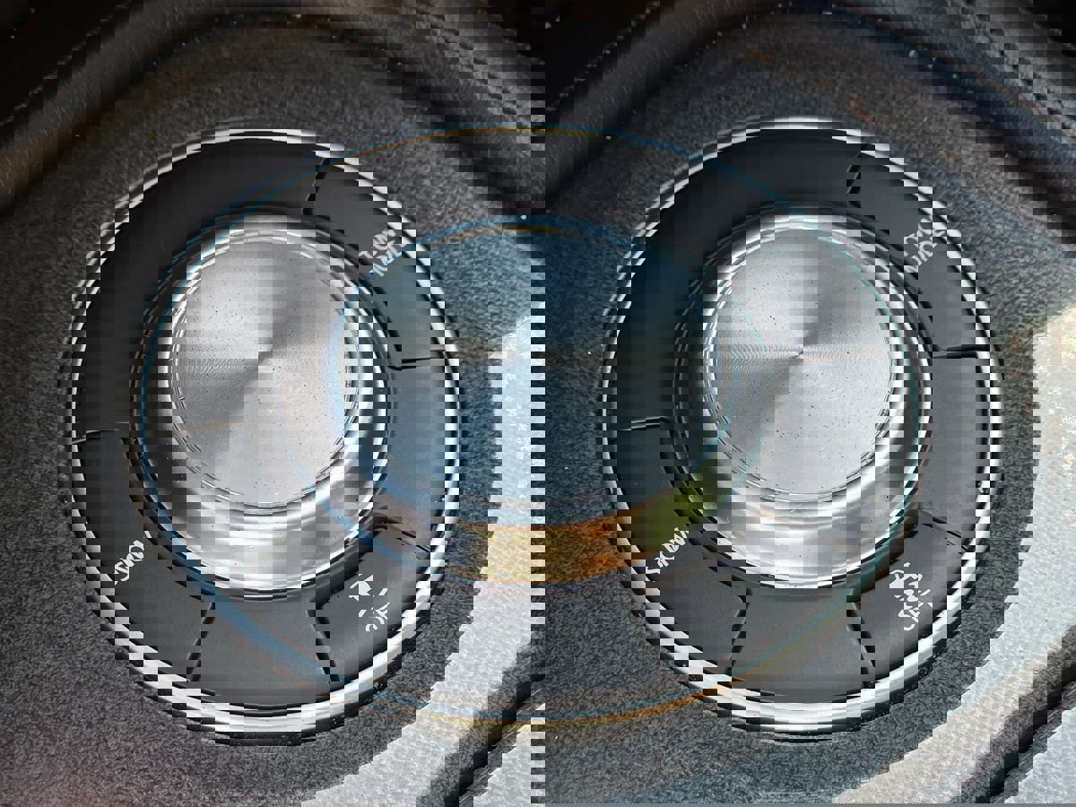 Used 2023 Nissan Armada SV image 36