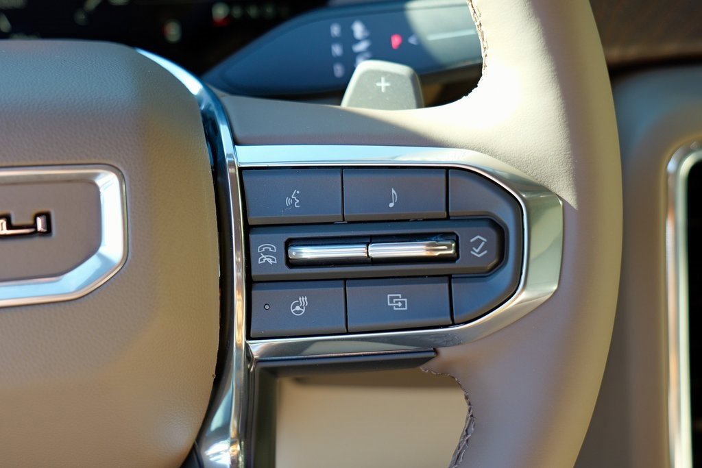 New 2026 GMC Yukon Denali w/ Sun & Power Step Package image 13