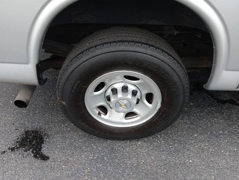 Used 2020 Chevrolet Express 3500 w/ Driver Convenience Package image 39