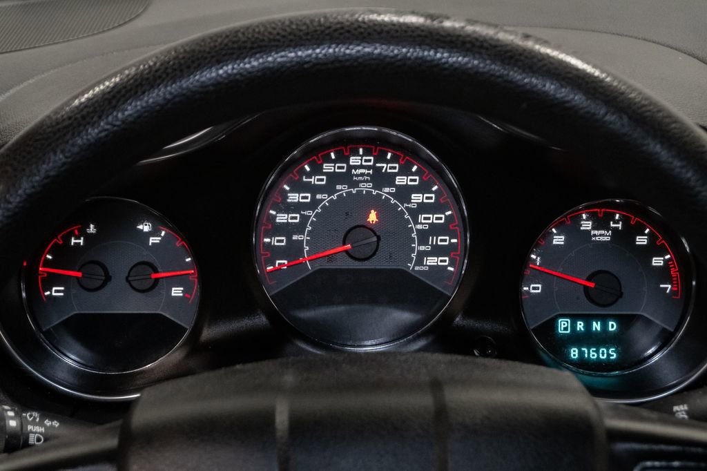 Used 2014 Dodge Avenger SE FWD image 13