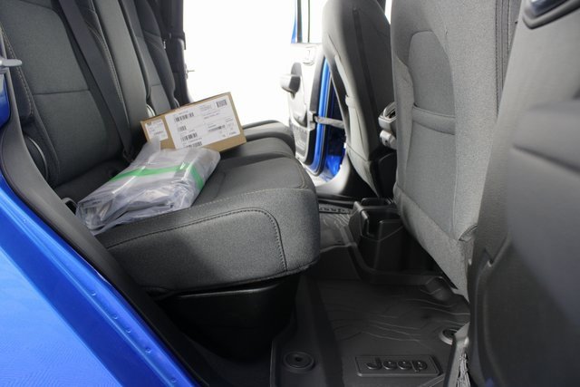 New 2026 Jeep Gladiator Sport image 18