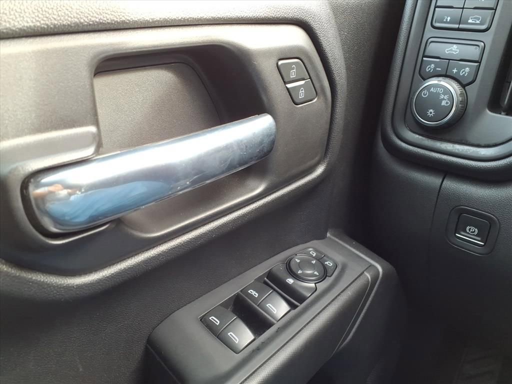 Used 2022 Chevrolet Silverado 1500 Custom w/ Safety Confidence Package image 19