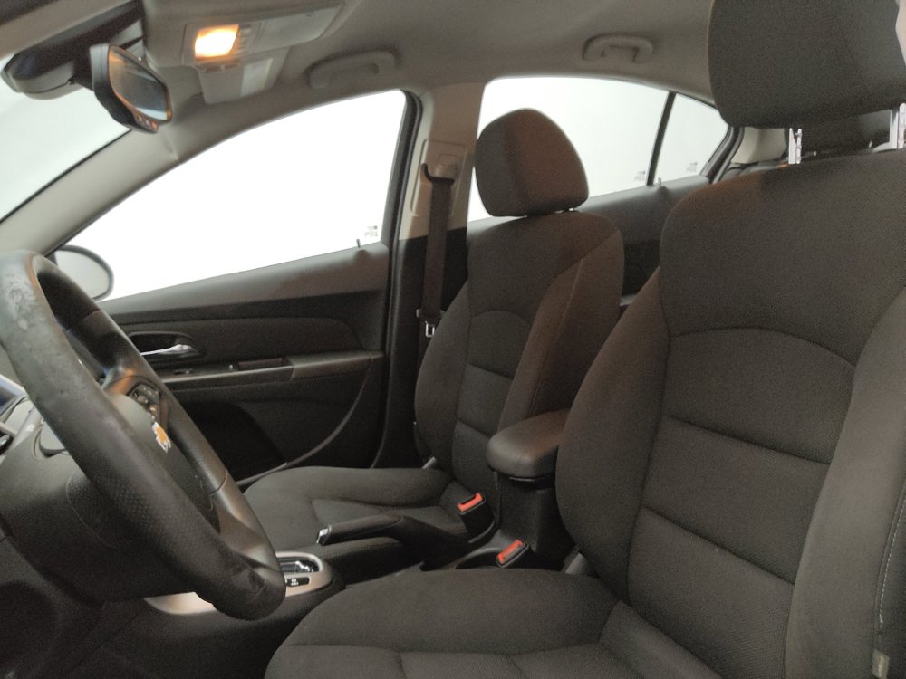 Used 2016 Chevrolet Cruze LT FWD image 17