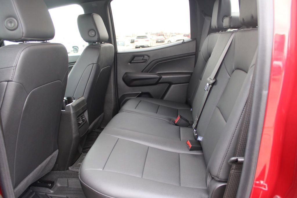 Used 2025 Chevrolet Colorado Trail Boss image 23