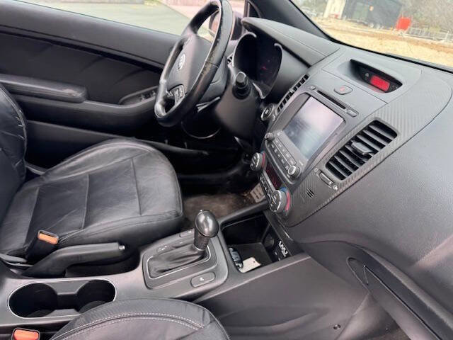 Used 2014 Kia Forte Koup SX w/ SX Premium Package image 15