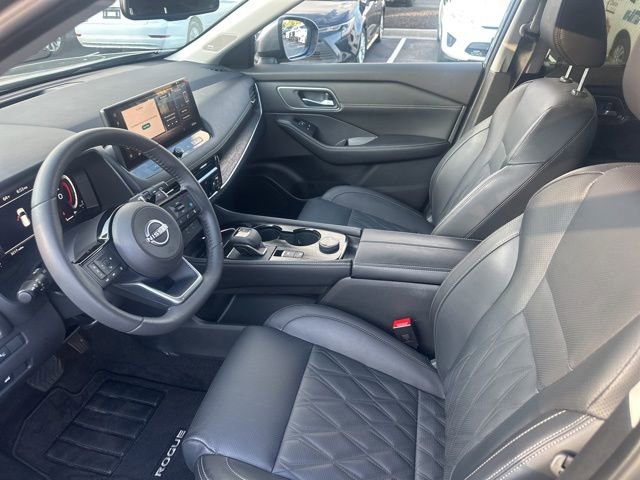 Used 2024 Nissan Rogue Platinum w/ Platinum Premium Package image 12