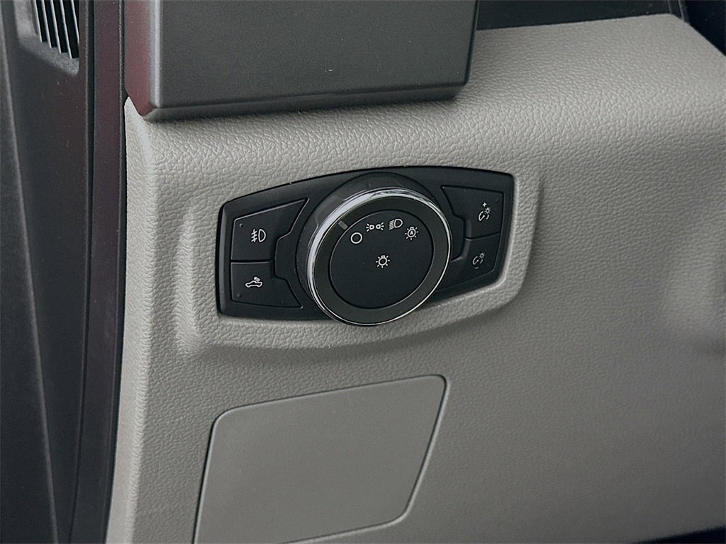 Used 2016 Ford F150 XLT image 10