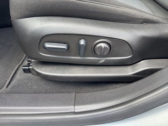 Used 2025 Chevrolet Blazer LT AWD/4WD image 10