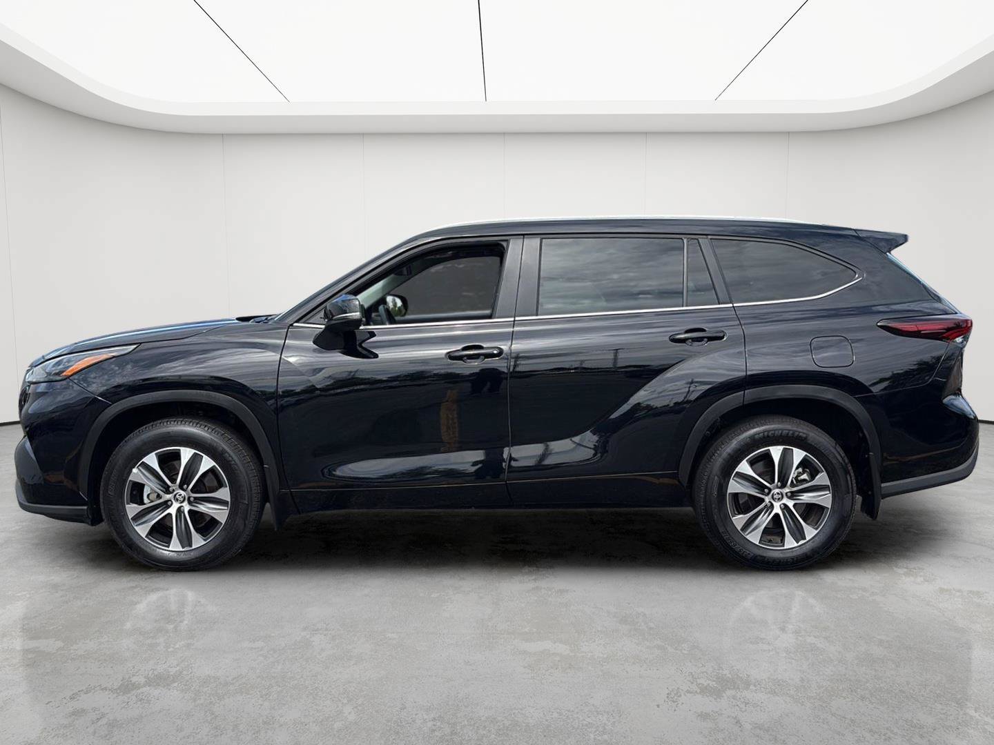Used 2026 Toyota Highlander XLE AWD/4WD image 17