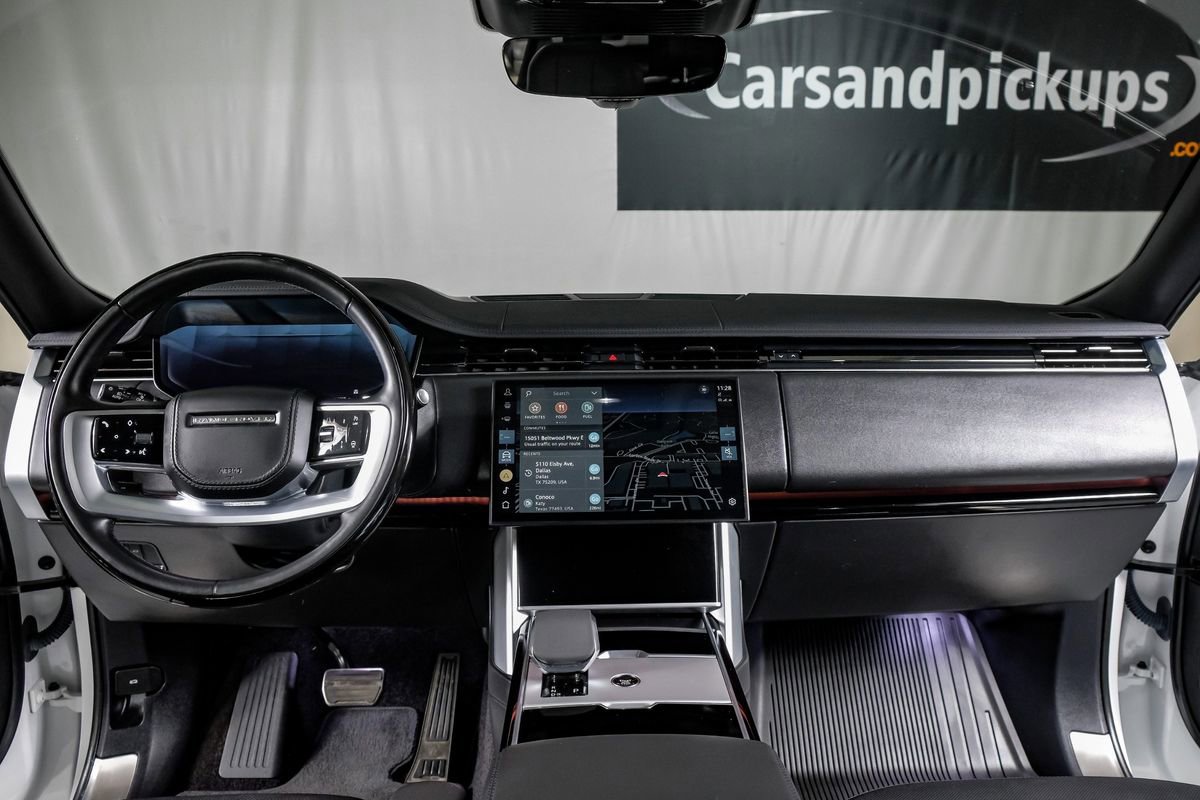 Used 2024 Land Rover Range Rover SE image 14