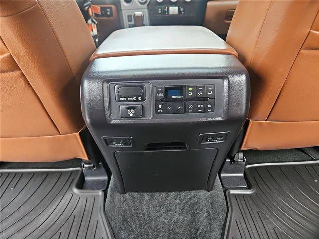 Used 2016 Toyota Sequoia Platinum AWD/4WD image 19