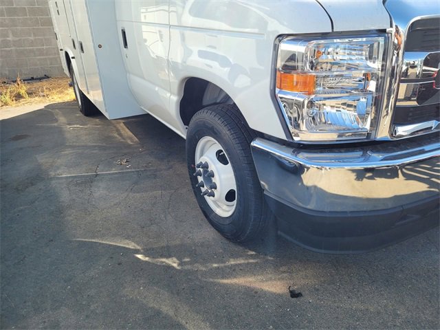 New 2026 Ford E-350 and Econoline 350 Super Duty w/ Power Equipment Group image 2