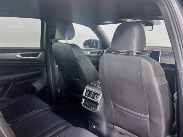 Used 2025 Volkswagen Atlas Cross Sport SE AWD/4WD image 8