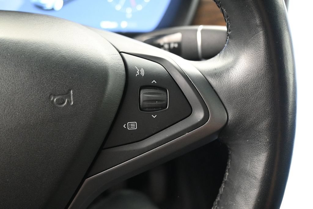 Used 2020 Tesla Model X Long Range AWD/4WD image 19