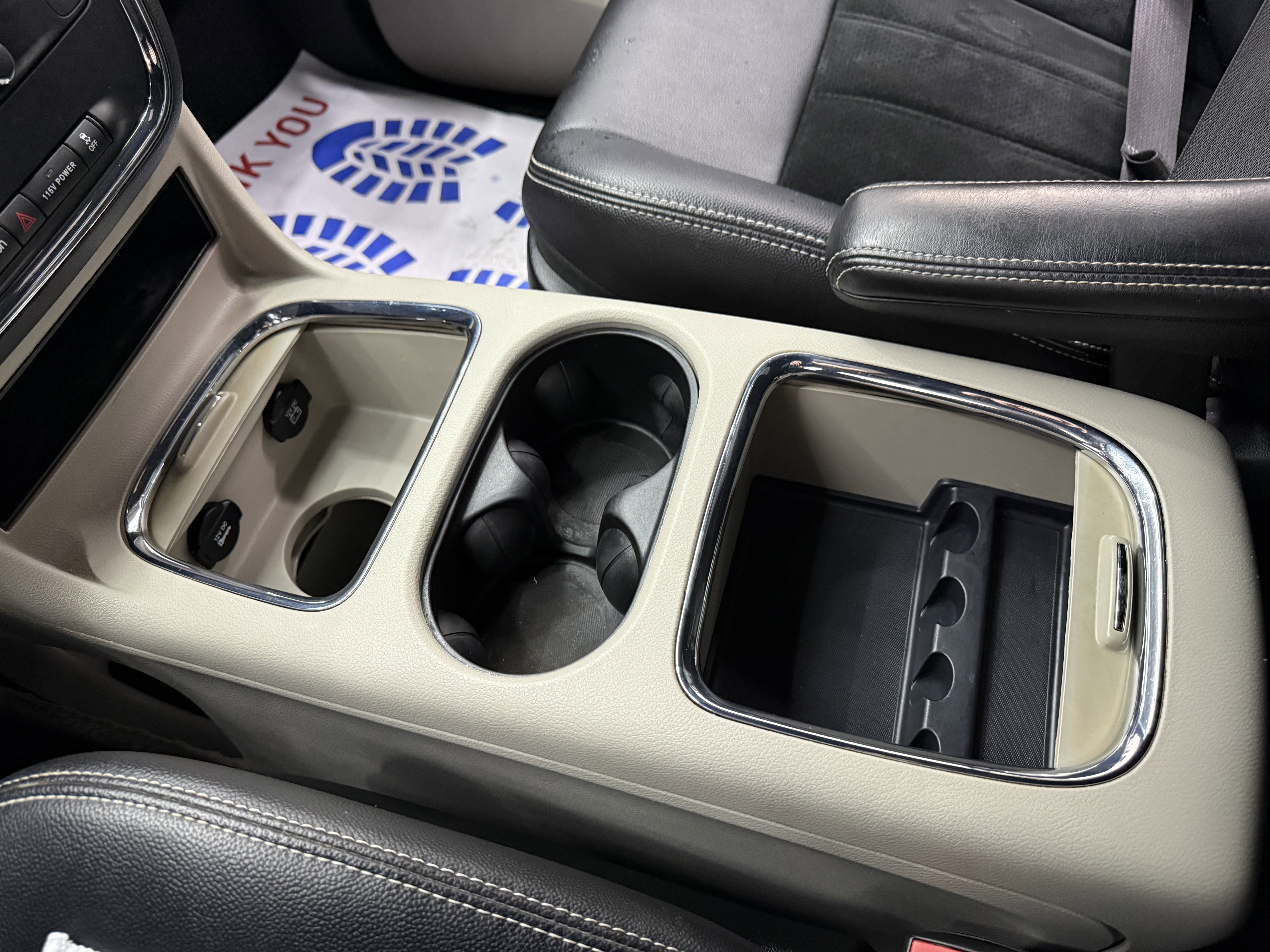 Used 2017 Dodge Grand Caravan SE image 16