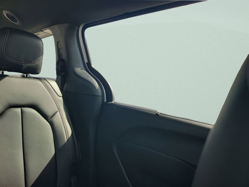 New 2026 Chrysler Voyager LX image 14