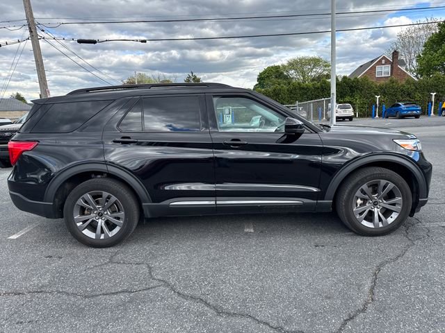 Used 2023 Ford Explorer XLT w/ Equipment Group 202A AWD/4WD image 6
