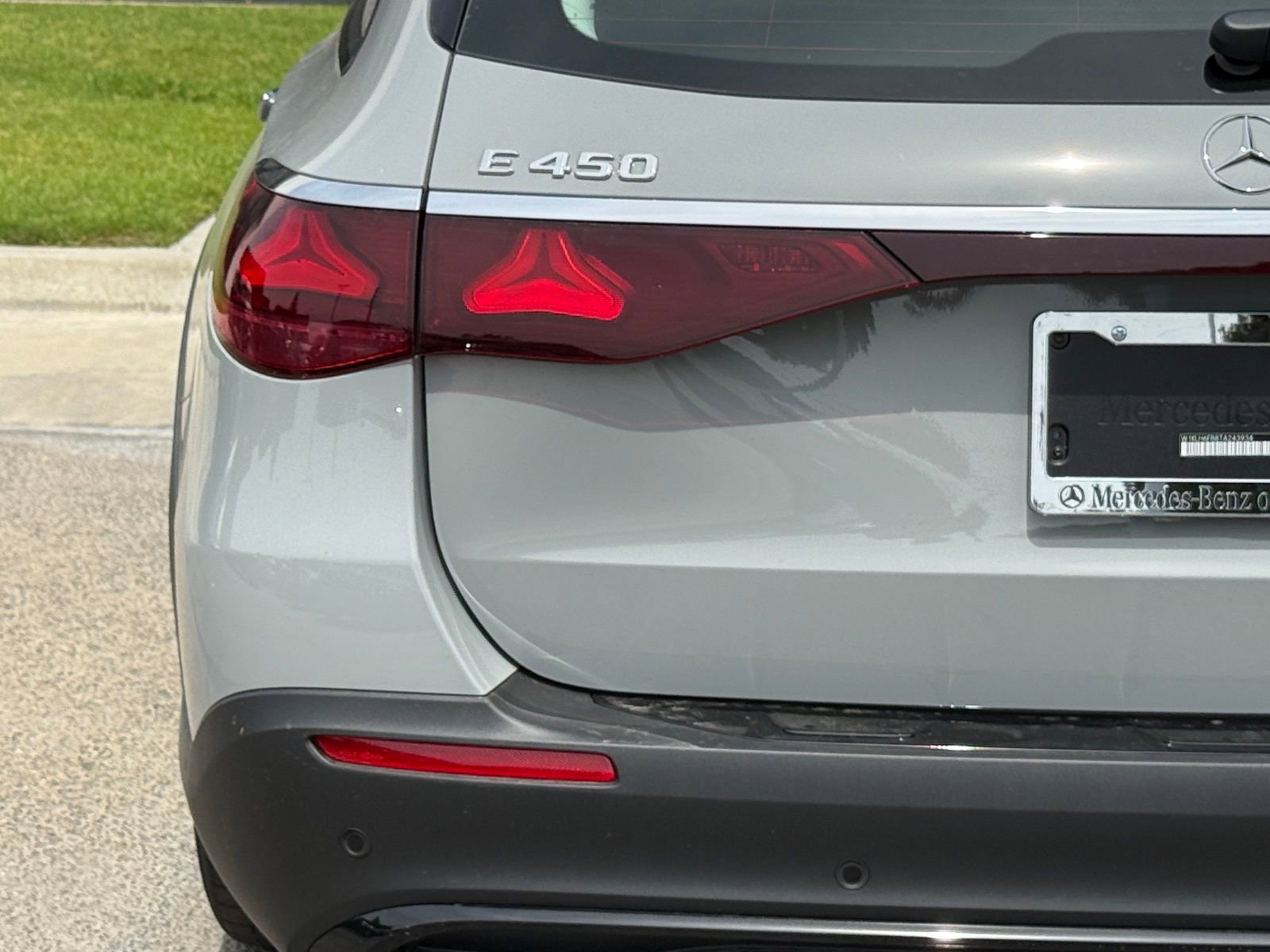 New 2026 Mercedes-Benz E 450 4MATIC All-Terrain Wagon image 13