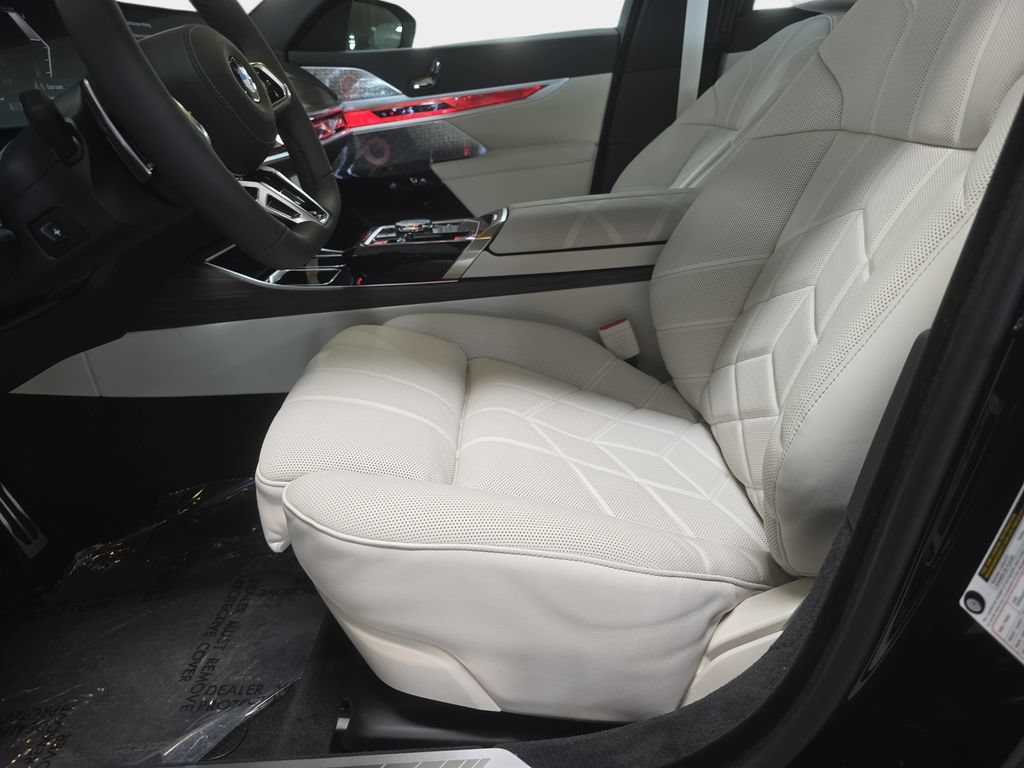 New 2026 BMW 760i xDrive w/ Executive Package AWD/4WD image 15